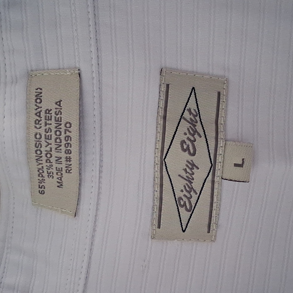 Men's White Short Sleeve Shirt - Picture 2 of 3